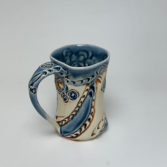 Mug - Floral Pattern Soda Blue with Mahogany Wash (m40bo-32-2)