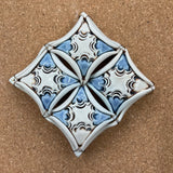 Quilt - 4-Square Porcelain Quilt Sampler - blue with mahogany wash fan pattern (4QS21-BO-02)